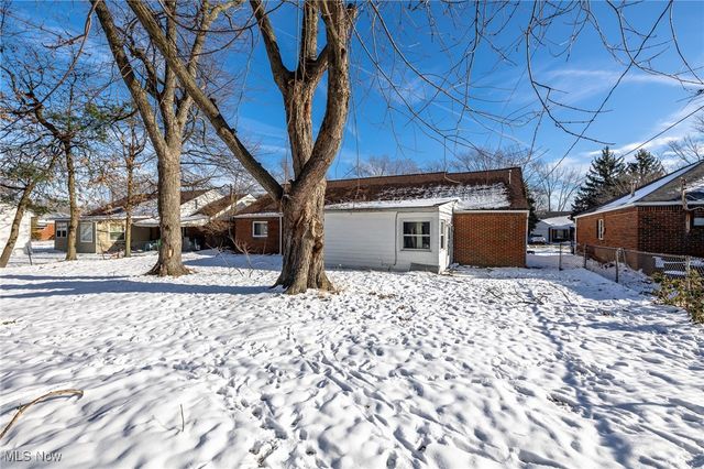 670 Hemlock Drive, Euclid, OH 44132