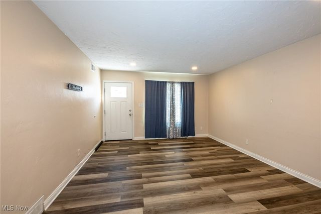 670 Hemlock Drive, Euclid, OH 44132