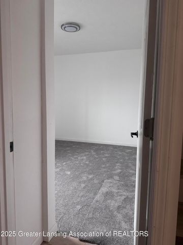 900 Middle Street, Lansing, MI 48915