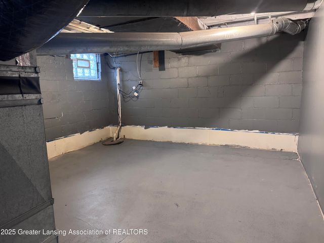 900 Middle Street, Lansing, MI 48915