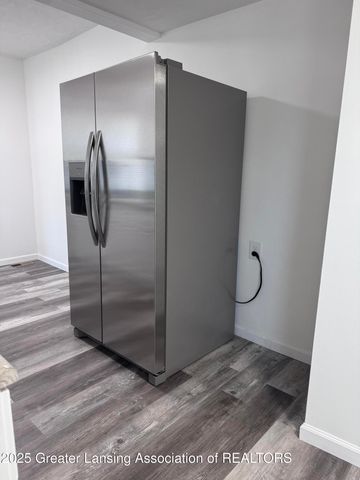 900 Middle Street, Lansing, MI 48915