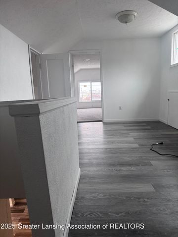 900 Middle Street, Lansing, MI 48915