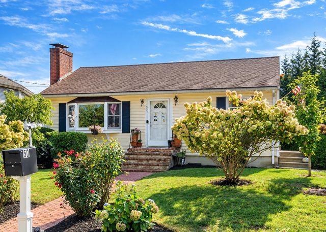 50 Hatherly Road, Waltham, MA 02451