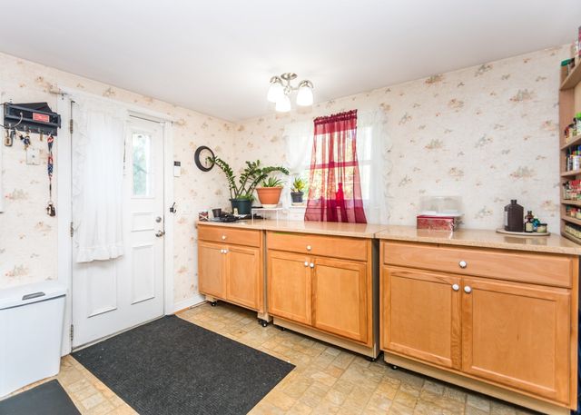 50 Hatherly Road, Waltham, MA 02451