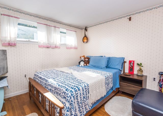 50 Hatherly Road, Waltham, MA 02451
