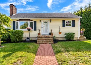 50 Hatherly Road, Waltham, MA 02451