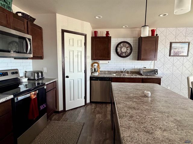 4450 MISTY WOODS LN, Rapid City, SD 57701