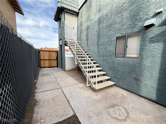 6217 Bellota Drive B, Las Vegas, NV 89108