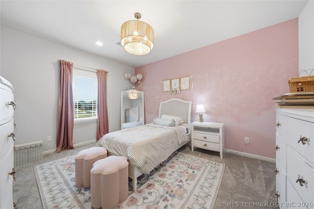 405 E 127th Place S, Jenks, OK 74037