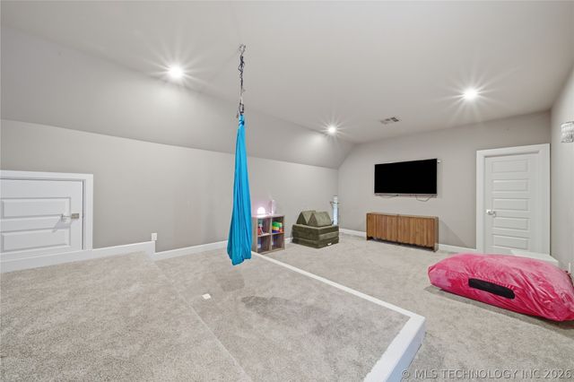 405 E 127th Place S, Jenks, OK 74037