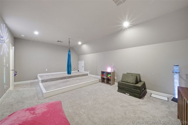 405 E 127th Place S, Jenks, OK 74037