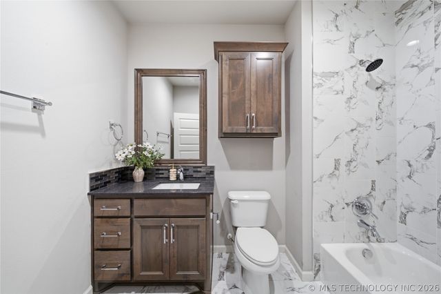 405 E 127th Place S, Jenks, OK 74037