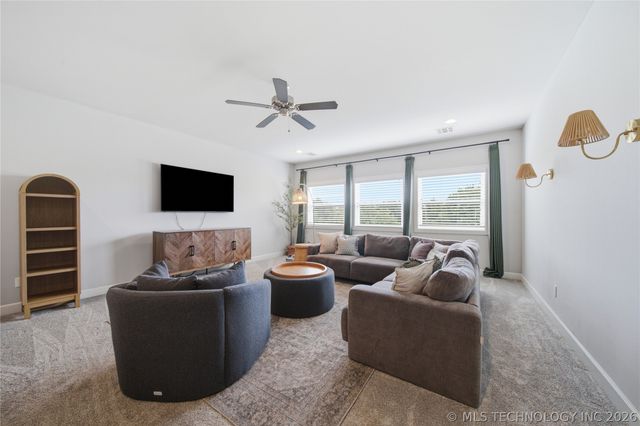 405 E 127th Place S, Jenks, OK 74037