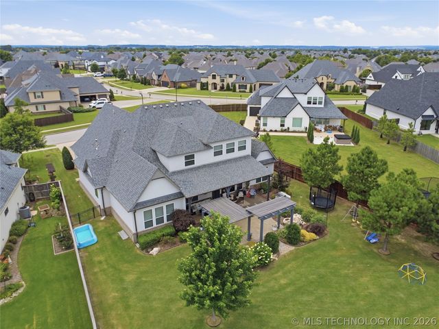 405 E 127th Place S, Jenks, OK 74037