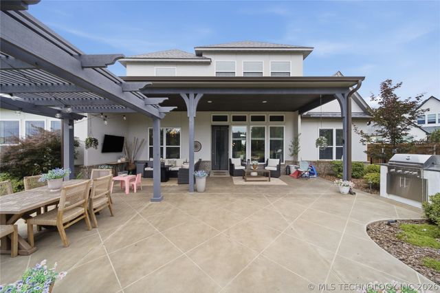 405 E 127th Place S, Jenks, OK 74037