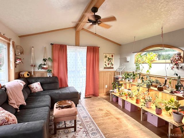 301 Cleveland Avenue, Kingsford, MI 49802