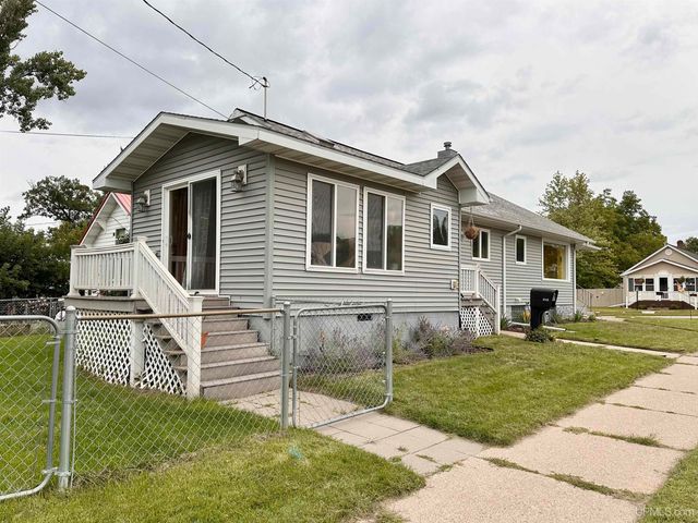 301 Cleveland Avenue, Kingsford, MI 49802
