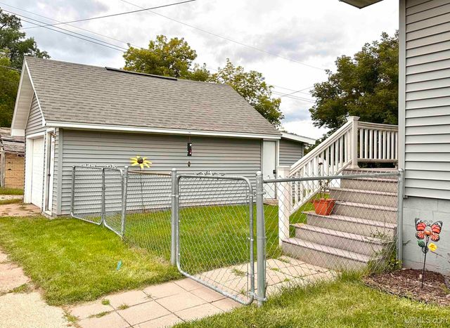 301 Cleveland Avenue, Kingsford, MI 49802