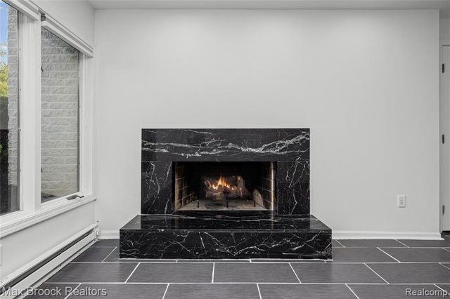 3332 Barlyn Lane, Bloomfield Hills, MI 48302