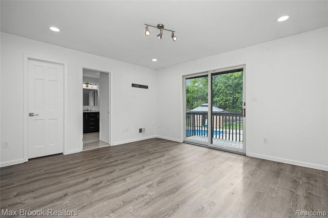 3332 Barlyn Lane, Bloomfield Hills, MI 48302