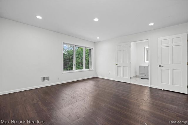 3332 Barlyn Lane, Bloomfield Hills, MI 48302