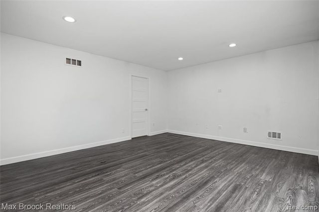 3332 Barlyn Lane, Bloomfield Hills, MI 48302