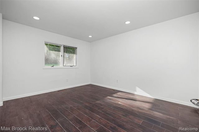 3332 Barlyn Lane, Bloomfield Hills, MI 48302