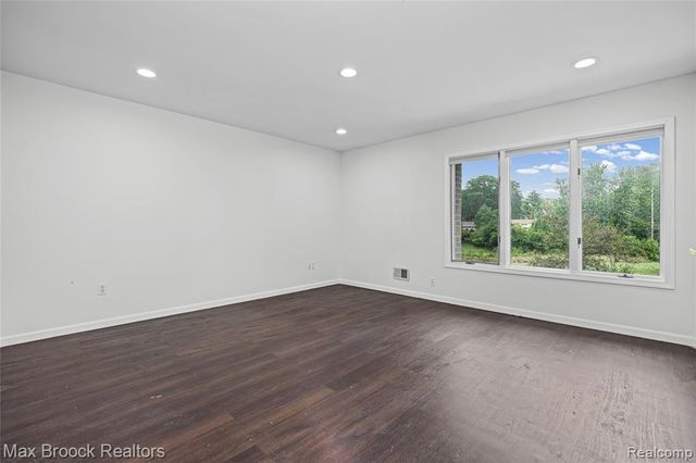 3332 Barlyn Lane, Bloomfield Hills, MI 48302