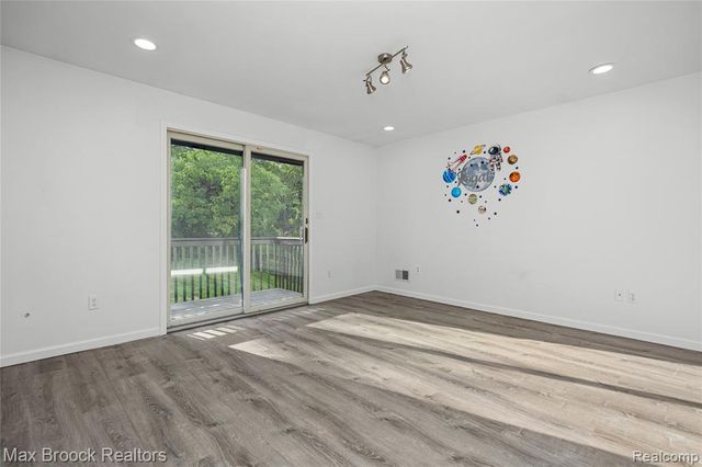 3332 Barlyn Lane, Bloomfield Hills, MI 48302
