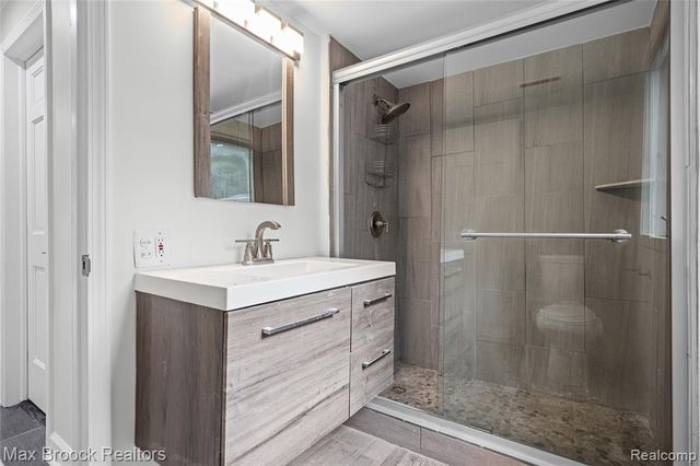 3332 Barlyn Lane, Bloomfield Hills, MI 48302