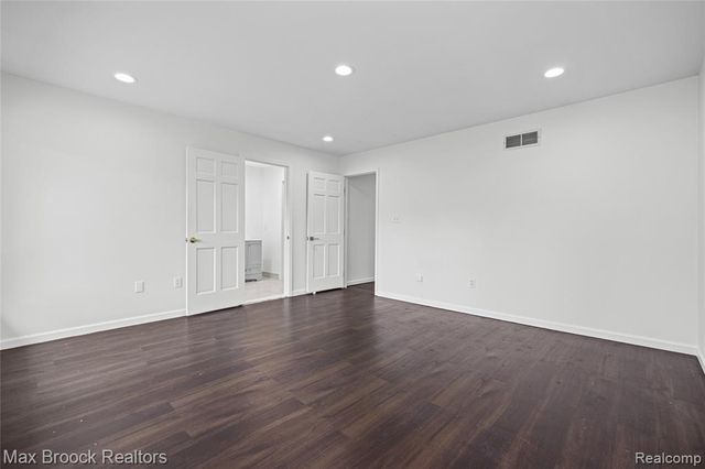 3332 Barlyn Lane, Bloomfield Hills, MI 48302