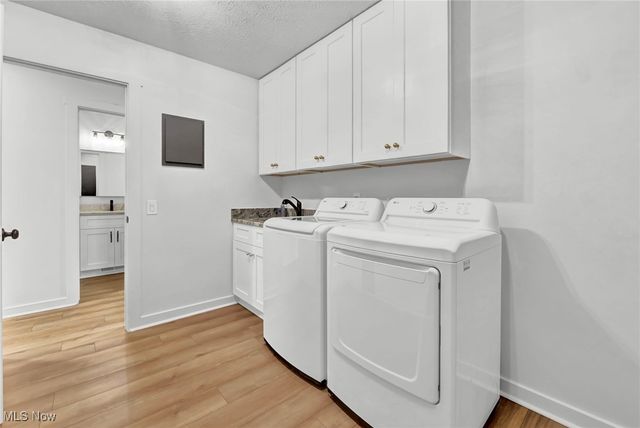 21359 Briar Bush Ln Lane, Strongsville, OH 44149