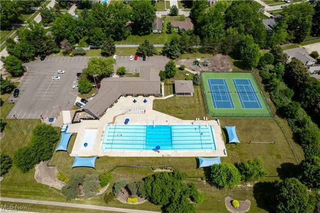 21359 Briar Bush Ln Lane, Strongsville, OH 44149