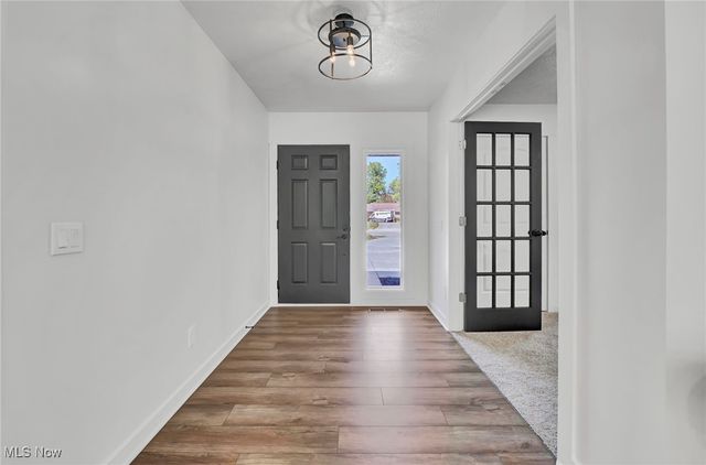 21359 Briar Bush Ln Lane, Strongsville, OH 44149