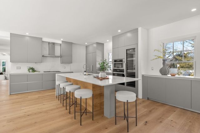 2 Effie Place, Lexington, MA 02421