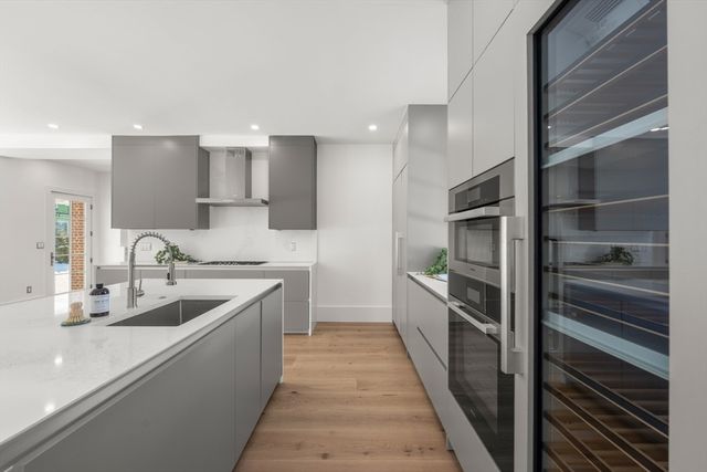 2 Effie Place, Lexington, MA 02421