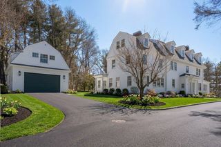 2 Effie Place, Lexington, MA 02421