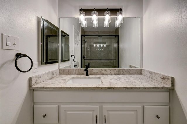 2513 Bering Drive 7, Houston, TX 77057