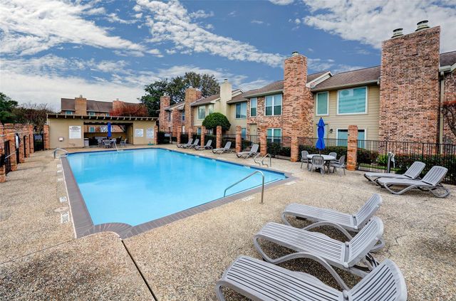 2513 Bering Drive 7, Houston, TX 77057