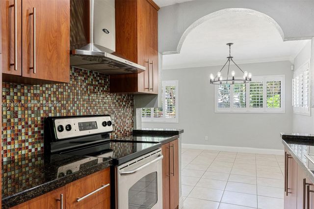 1025 Sylvania Blvd 0, West Miami, FL 33144