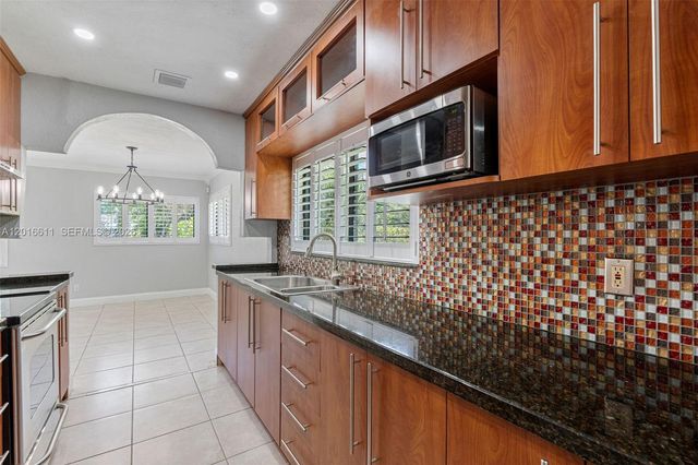 1025 Sylvania Blvd 0, West Miami, FL 33144