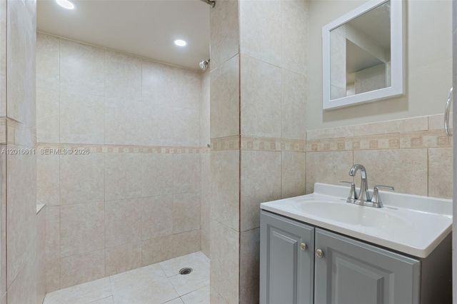 1025 Sylvania Blvd 0, West Miami, FL 33144