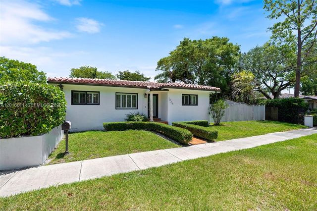 1025 Sylvania Blvd 0, West Miami, FL 33144