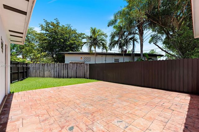 1025 Sylvania Blvd 0, West Miami, FL 33144