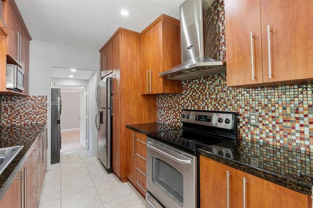 1025 Sylvania Blvd 0, West Miami, FL 33144
