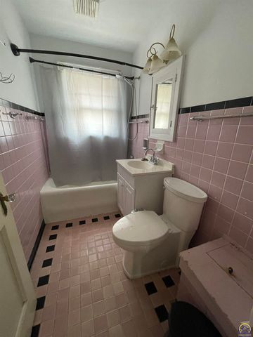 1223 West ST, Emporia, KS 66801