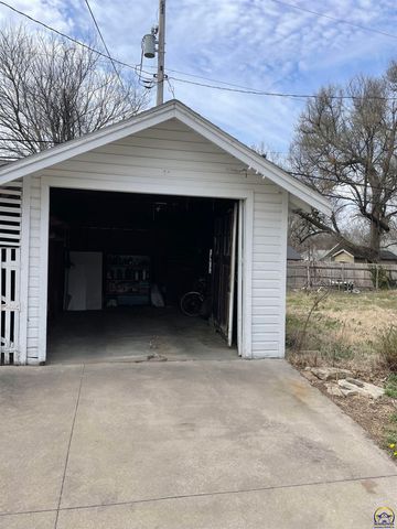 1223 West ST, Emporia, KS 66801