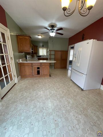 1223 West ST, Emporia, KS 66801