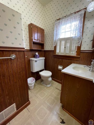 1223 West ST, Emporia, KS 66801