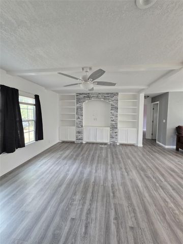 304 N Walnut Drive, Trinity, TX 75862